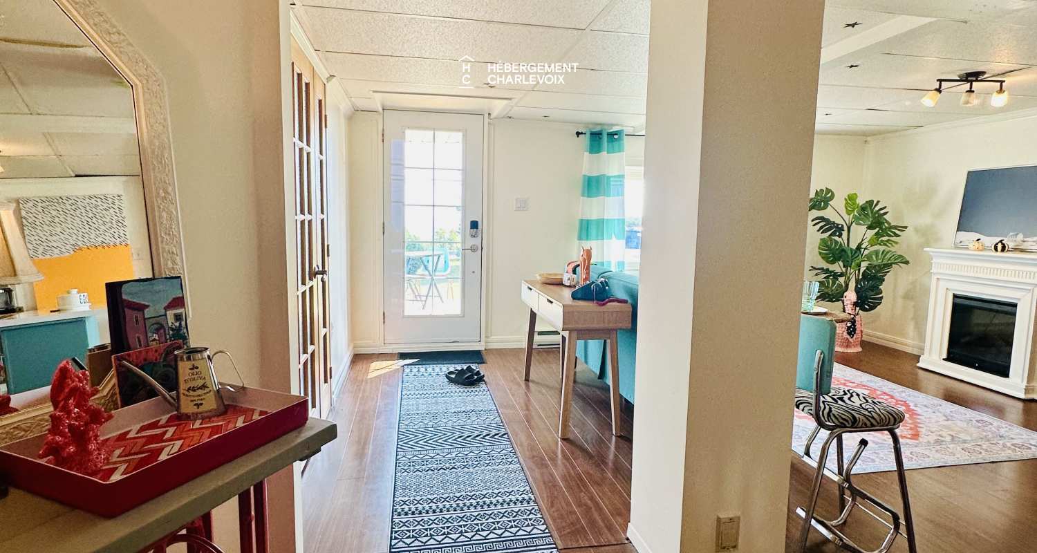 MIG-316 - A few minutes walk from the St. Lawrence River.